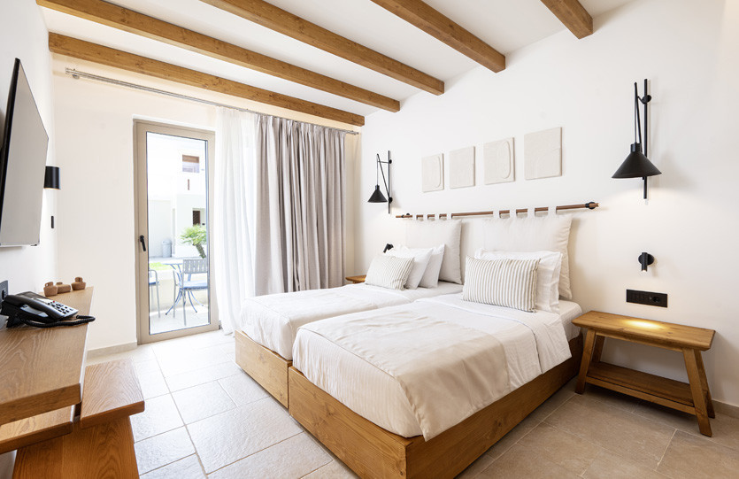 AEGEAN FAMILY SUITES